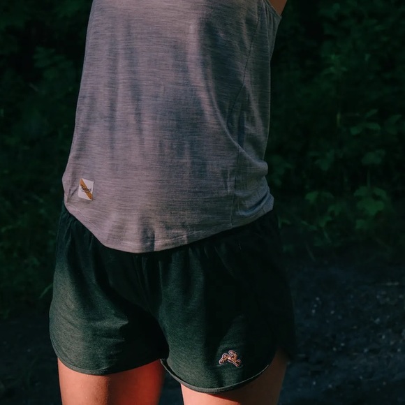 Tracksmith Emerald Session Shorts Size S - Picture 2 of 8